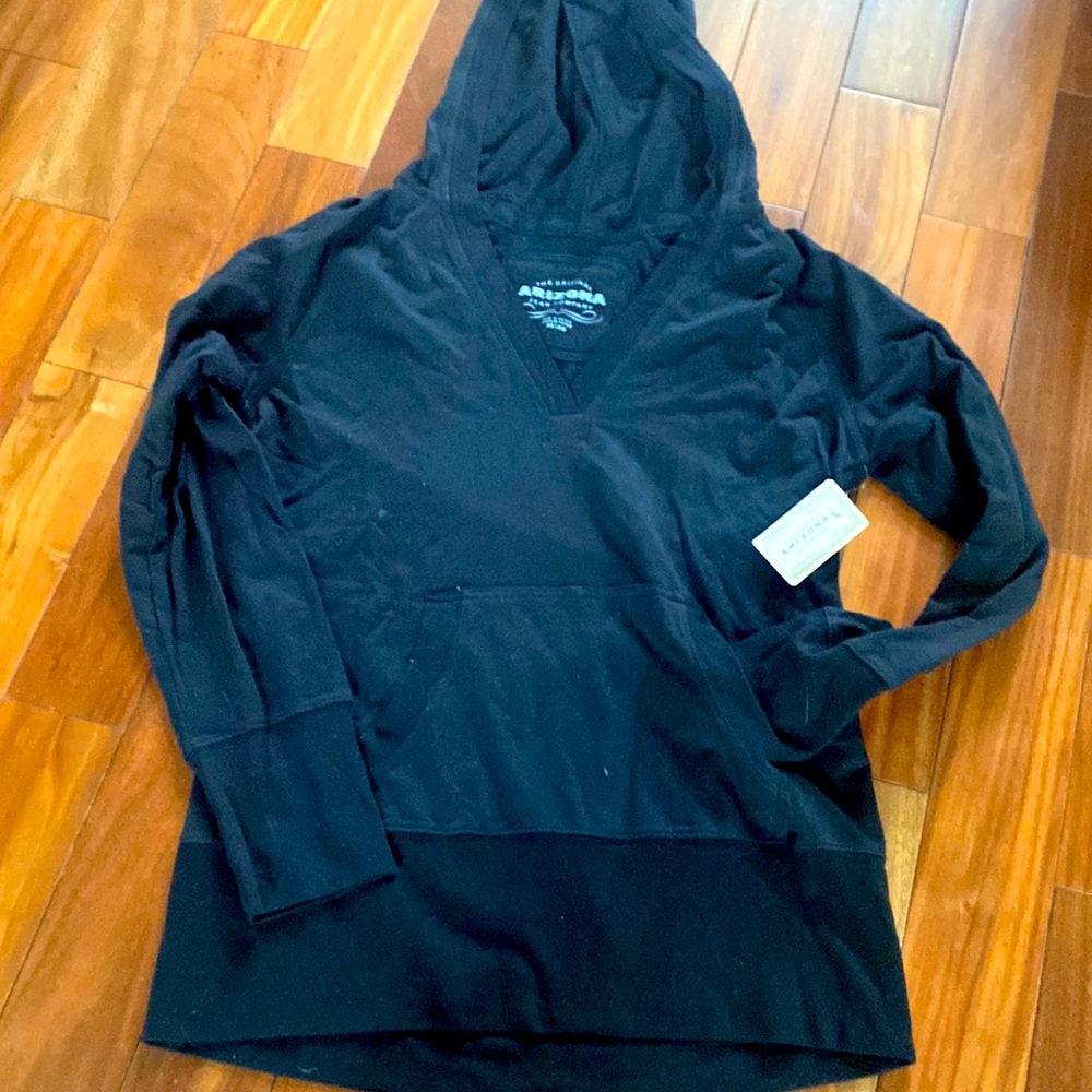 Black v neck hoody